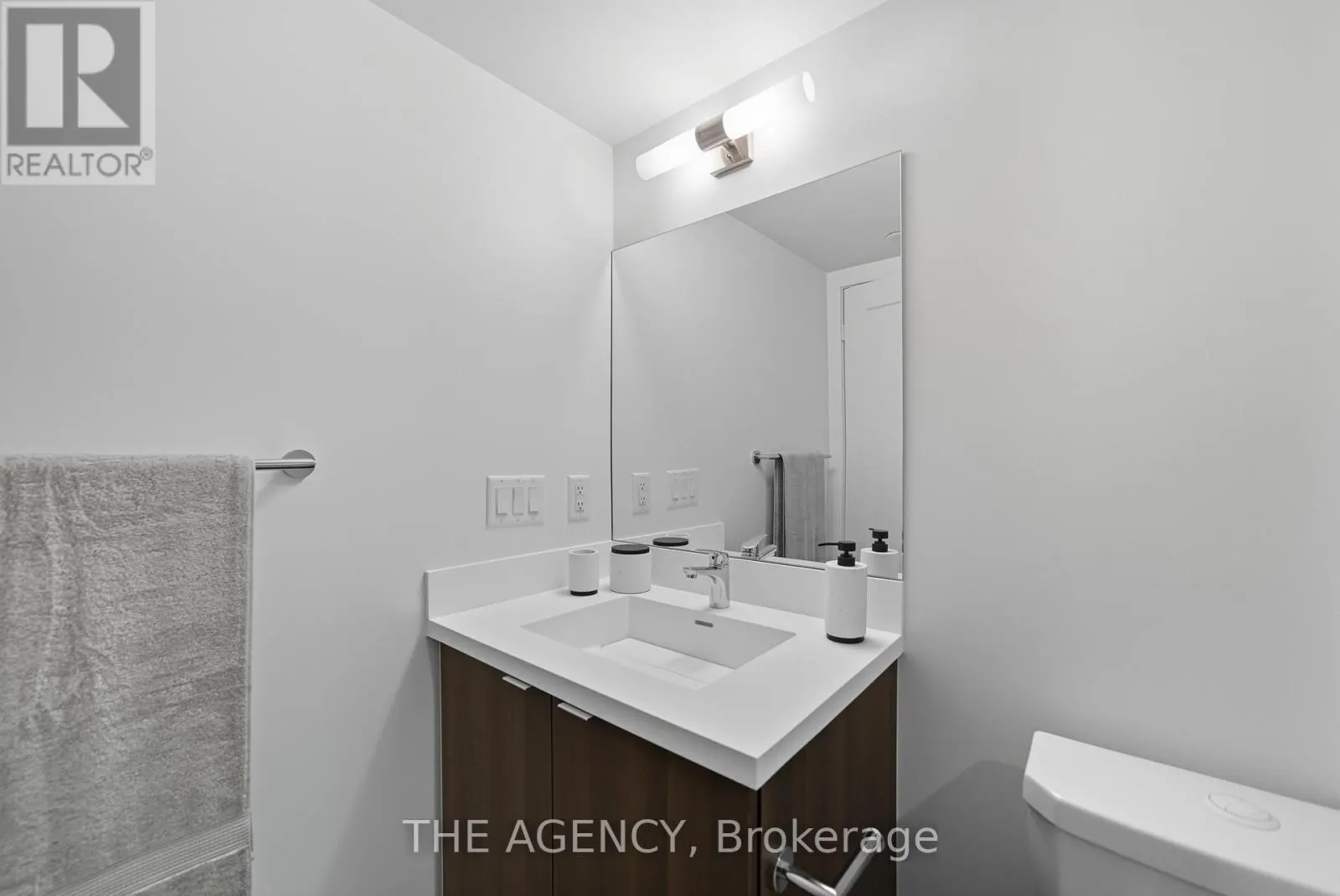 508 - 10 EVA ROAD