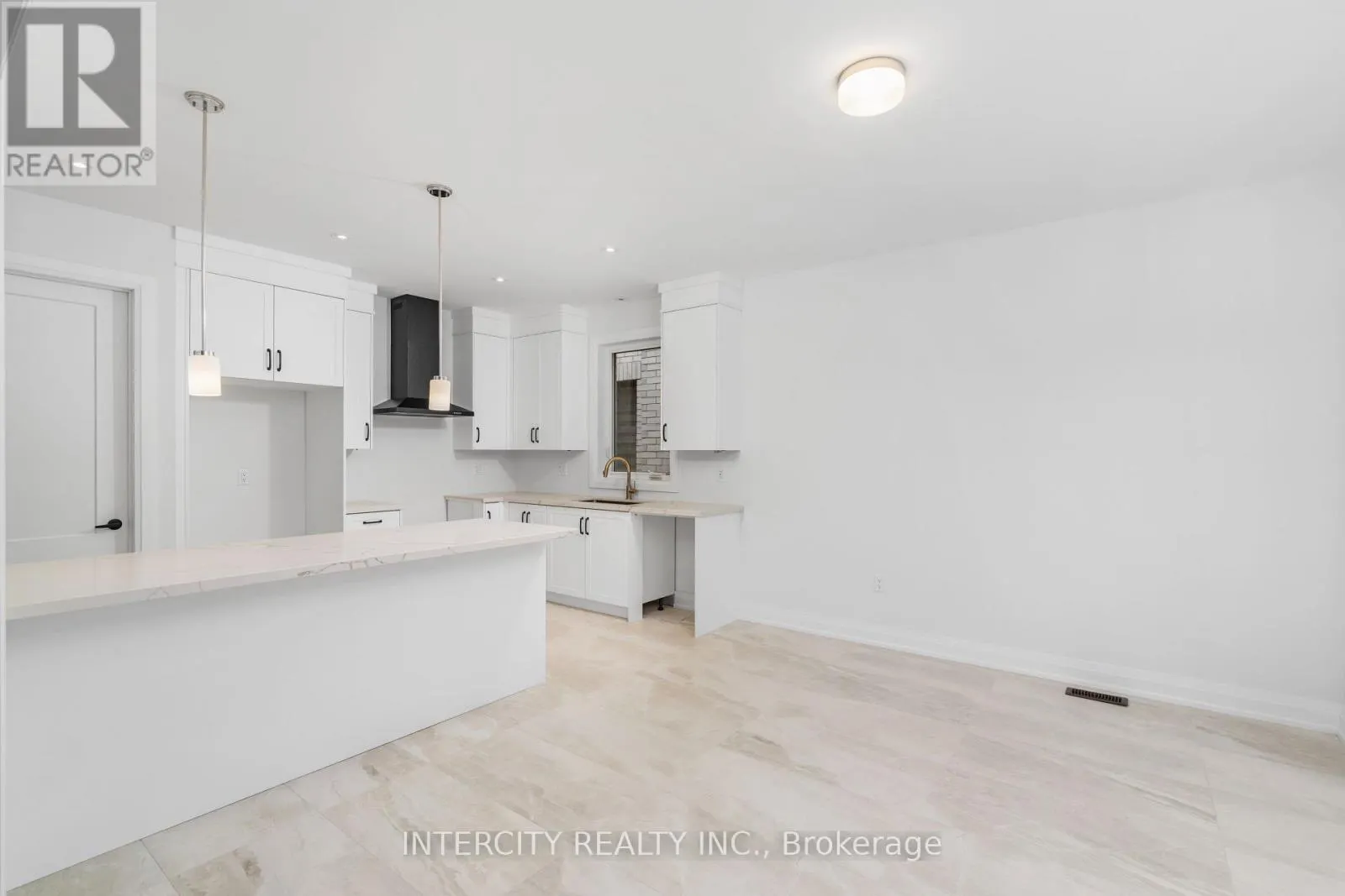 LOT 33 - 2 DOLOMITE DRIVE
