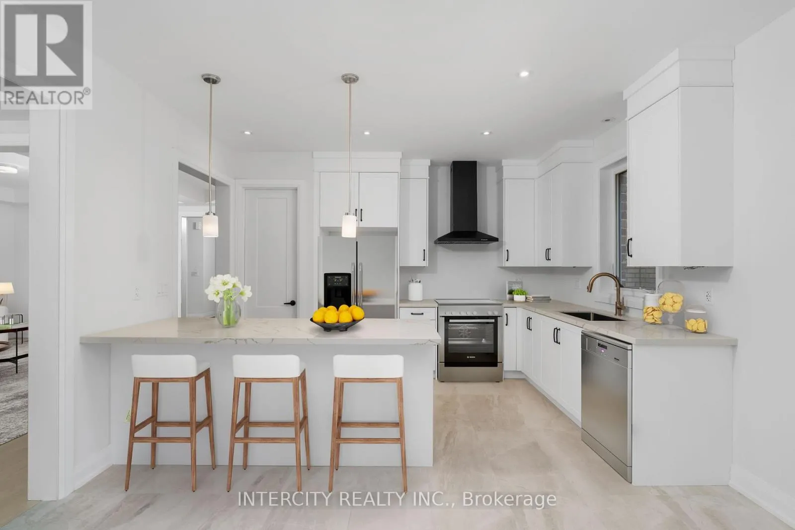 LOT 33 - 2 DOLOMITE DRIVE