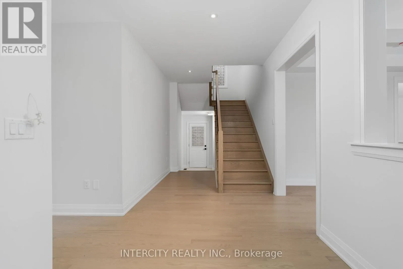 LOT 33 - 2 DOLOMITE DRIVE