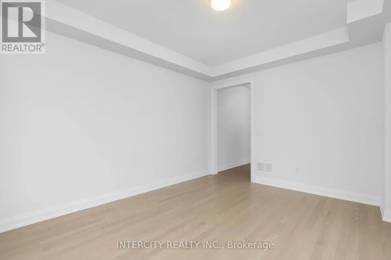 LOT 33 - 2 DOLOMITE DRIVE