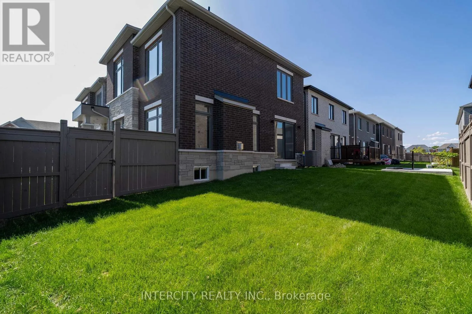 LOT 33 - 2 DOLOMITE DRIVE