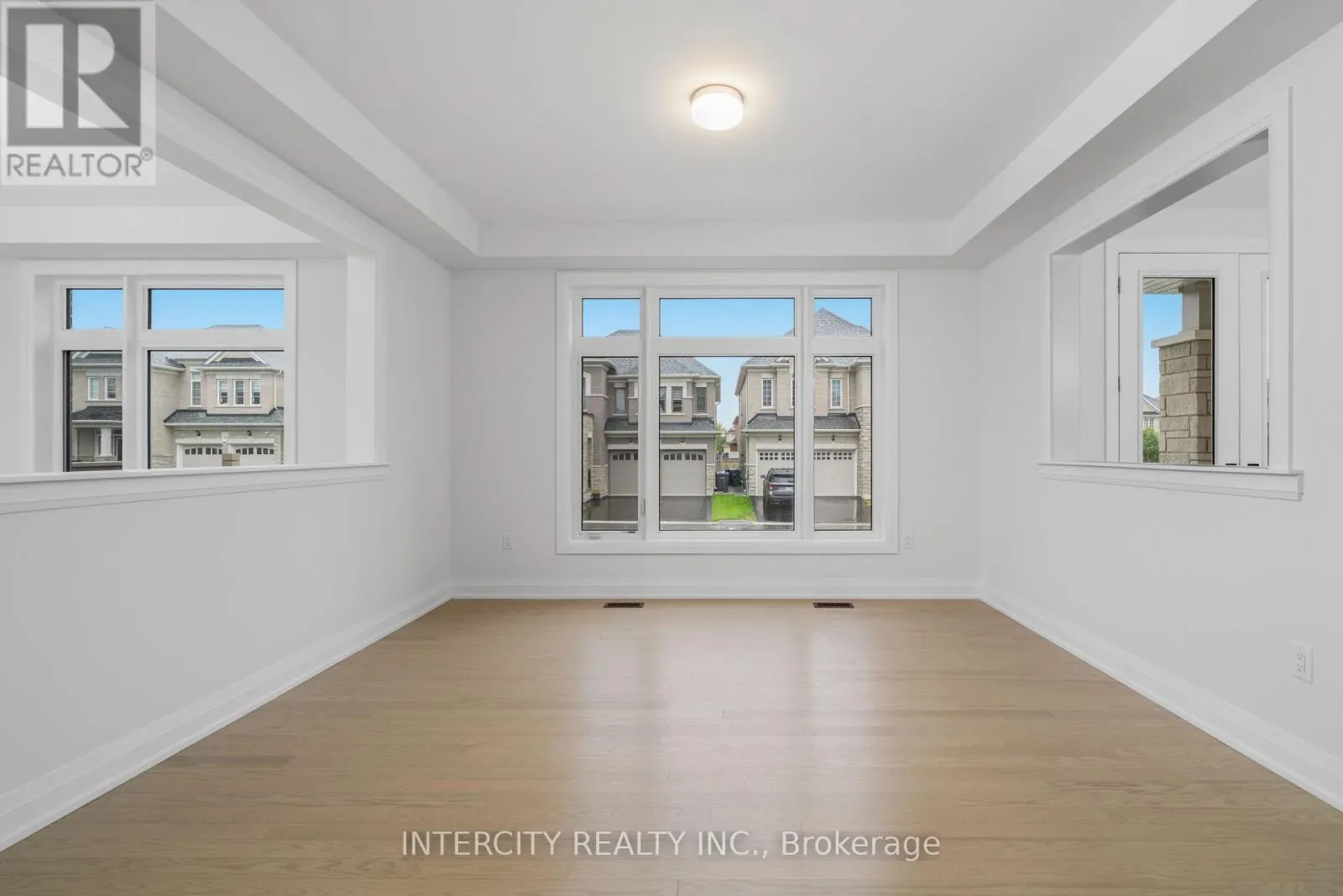 LOT 33 - 2 DOLOMITE DRIVE