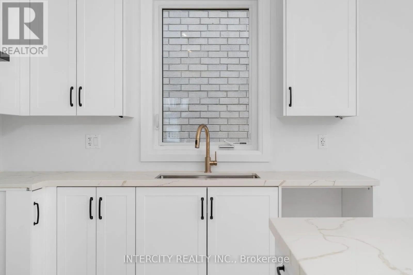 LOT 33 - 2 DOLOMITE DRIVE