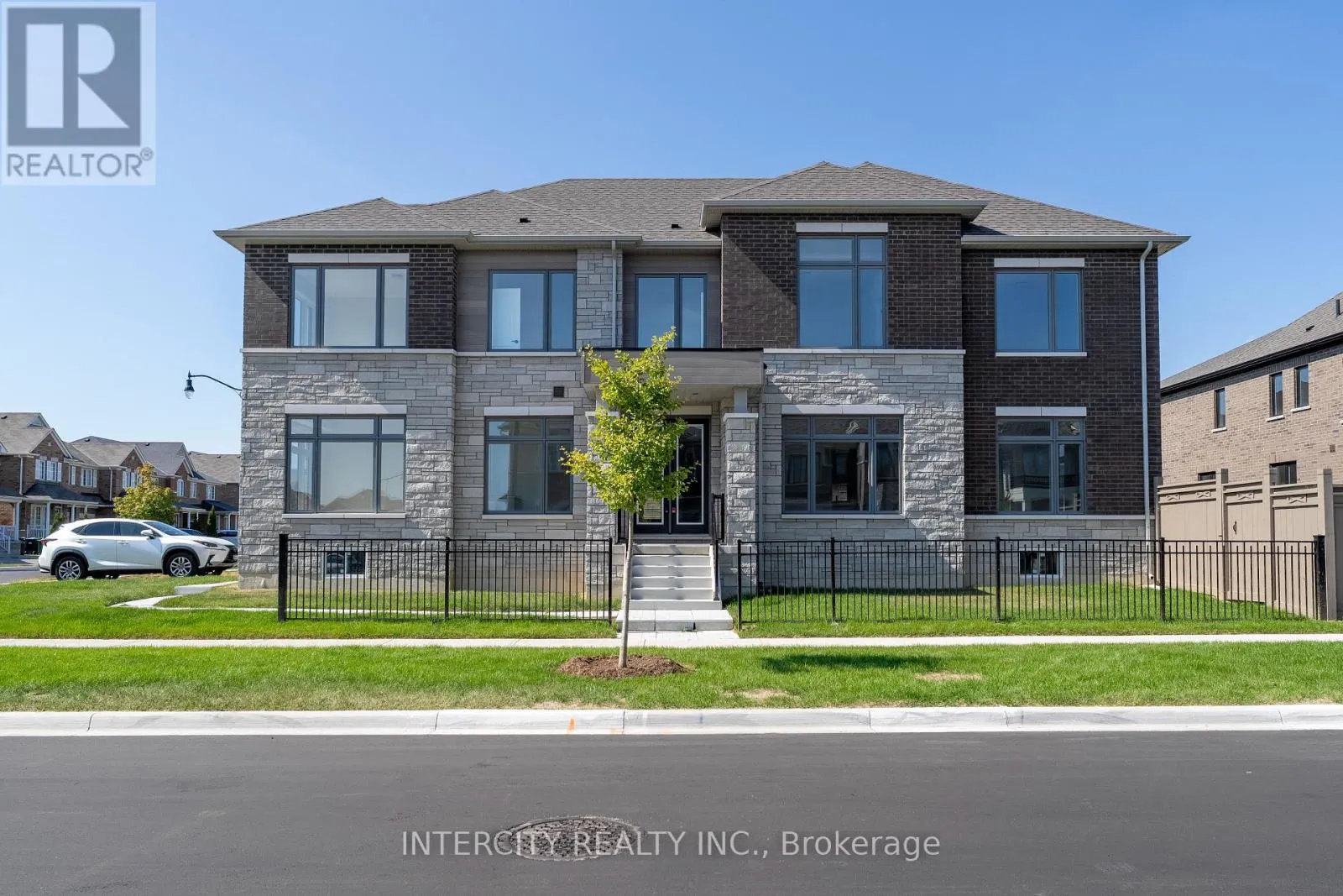 LOT 33 - 2 DOLOMITE DRIVE