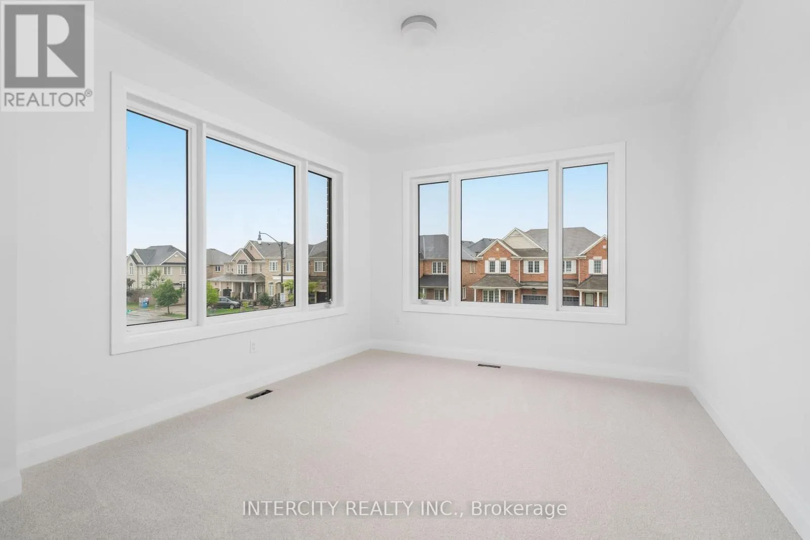 LOT 33 - 2 DOLOMITE DRIVE