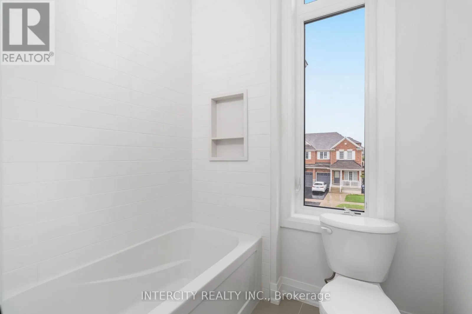 LOT 33 - 2 DOLOMITE DRIVE