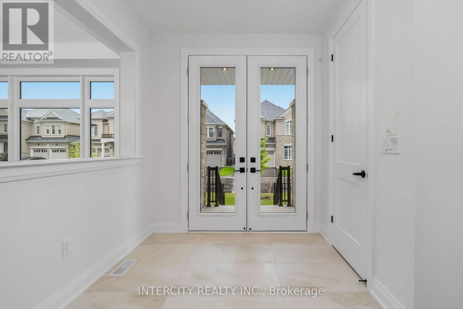 LOT 33 - 2 DOLOMITE DRIVE