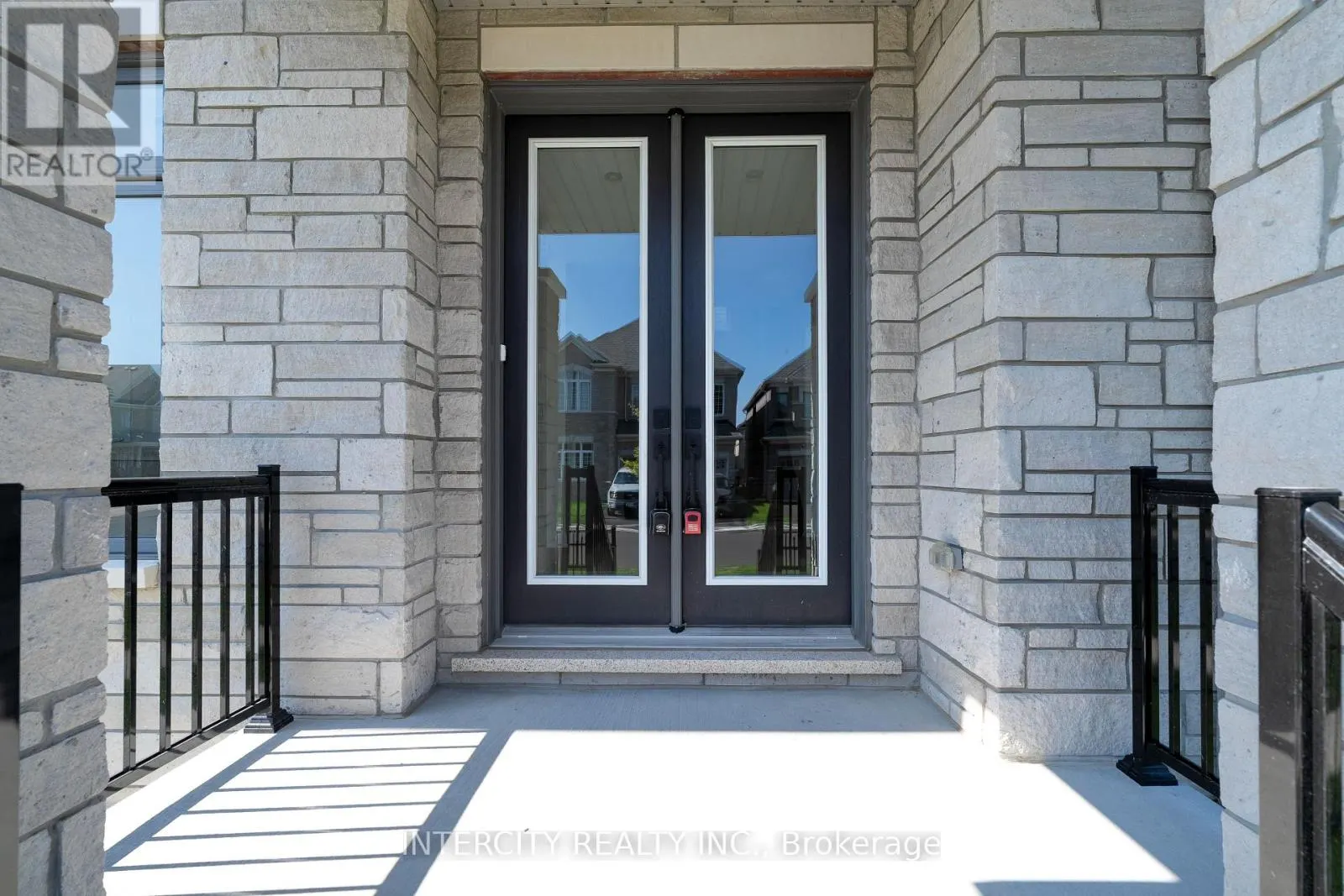 LOT 33 - 2 DOLOMITE DRIVE
