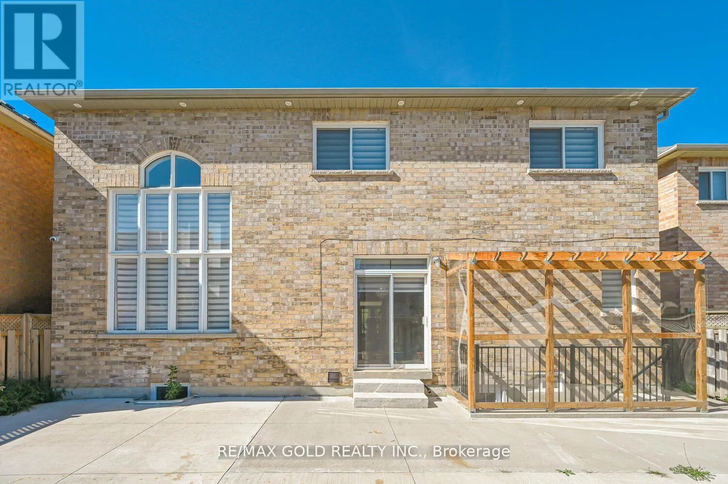 3 FRESHSPRING DRIVE