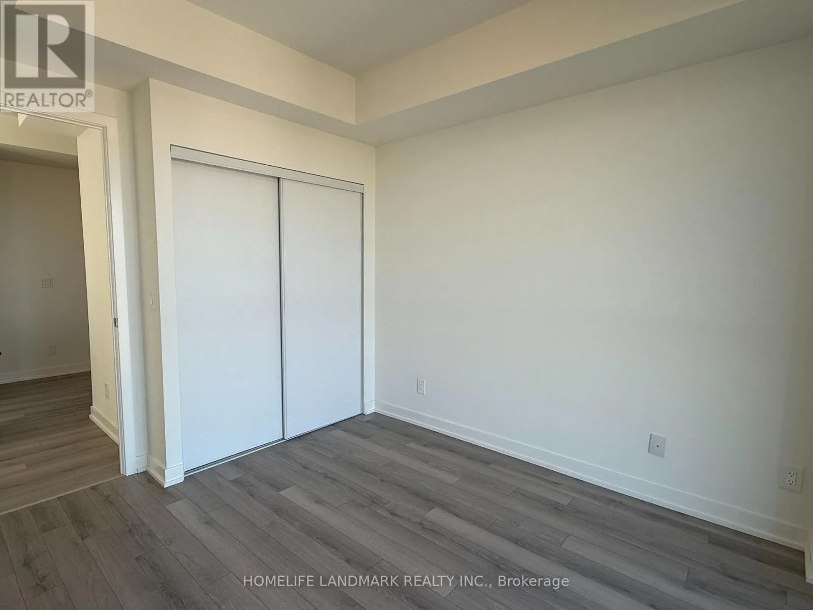 1209 - 3079 TRAFALGAR ROAD