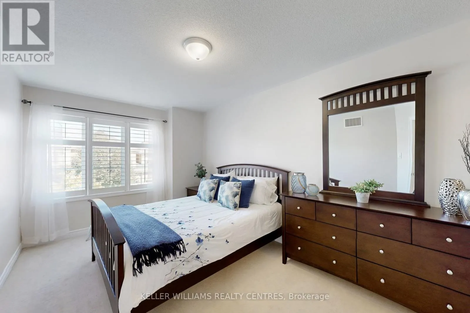 19 DIAMOND LEAF LANE