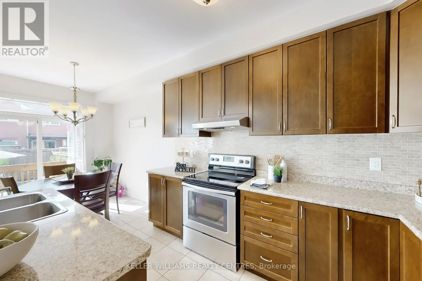19 DIAMOND LEAF LANE