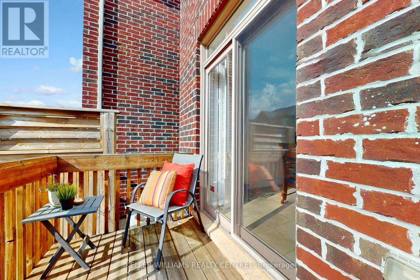 19 DIAMOND LEAF LANE