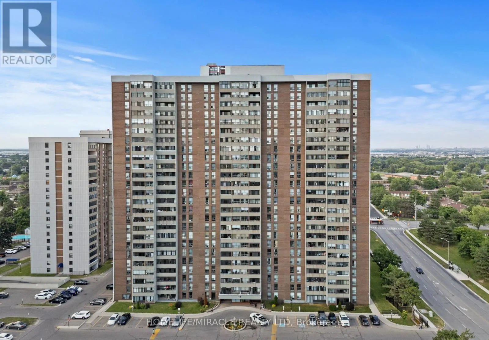 2605 - 18 KNIGHTSBRIDGE ROAD