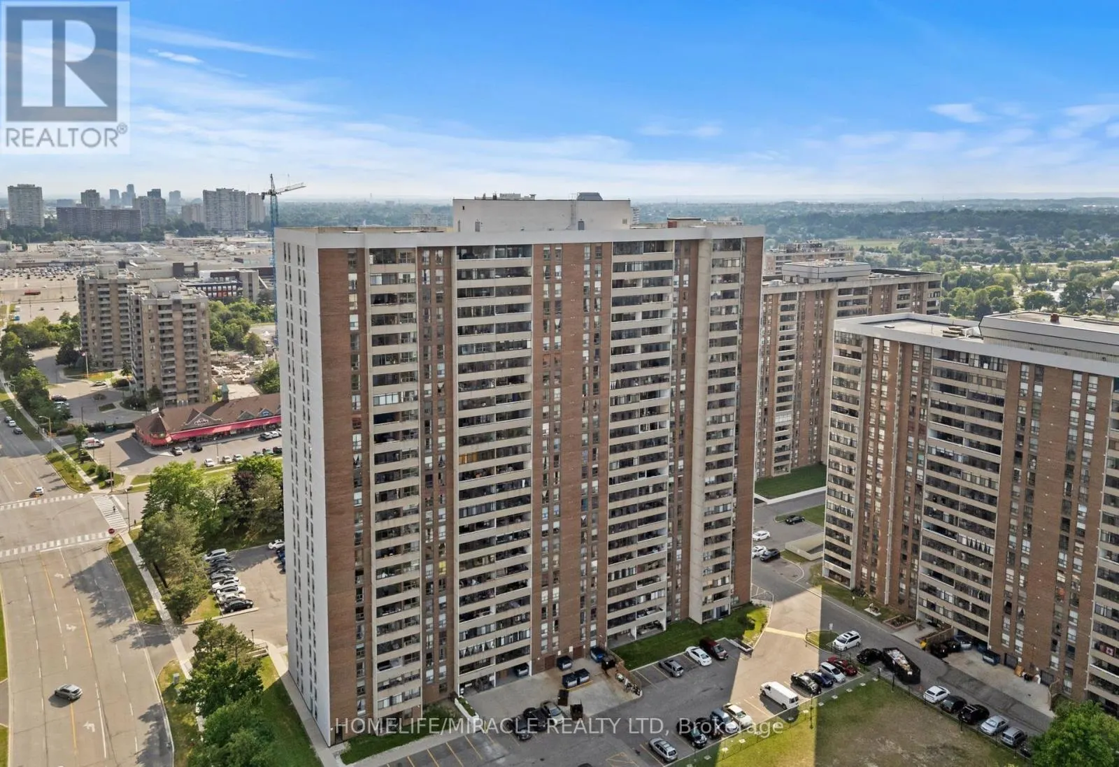 2605 - 18 KNIGHTSBRIDGE ROAD