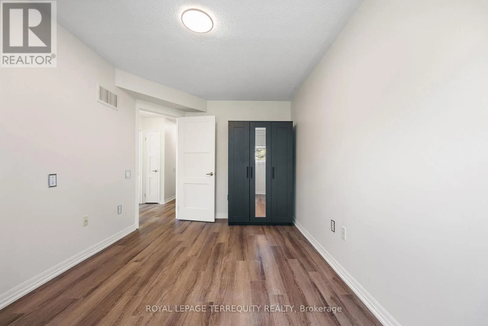 129 - 760 LAWRENCE AVENUE W