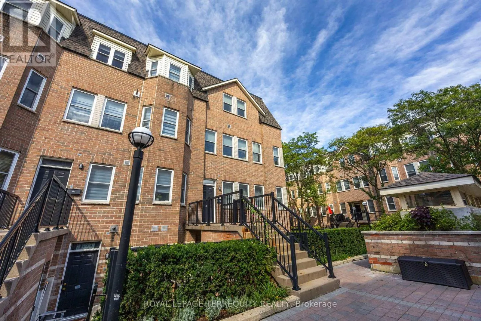 129 - 760 LAWRENCE AVENUE W