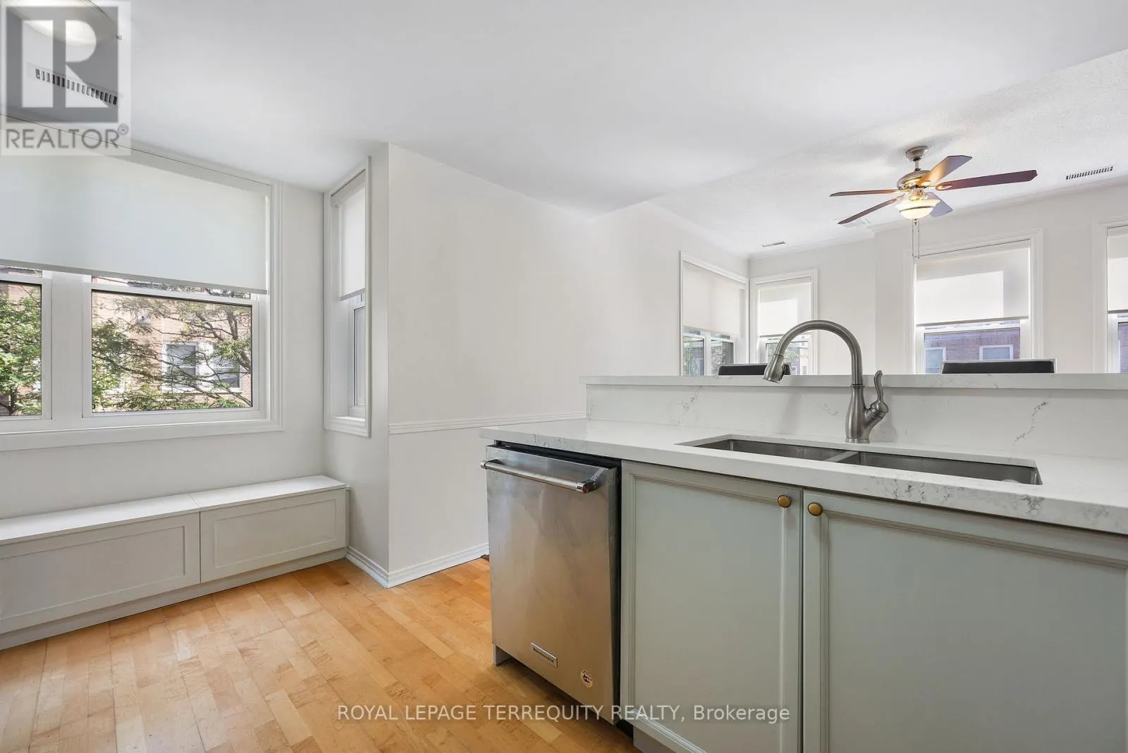 129 - 760 LAWRENCE AVENUE W