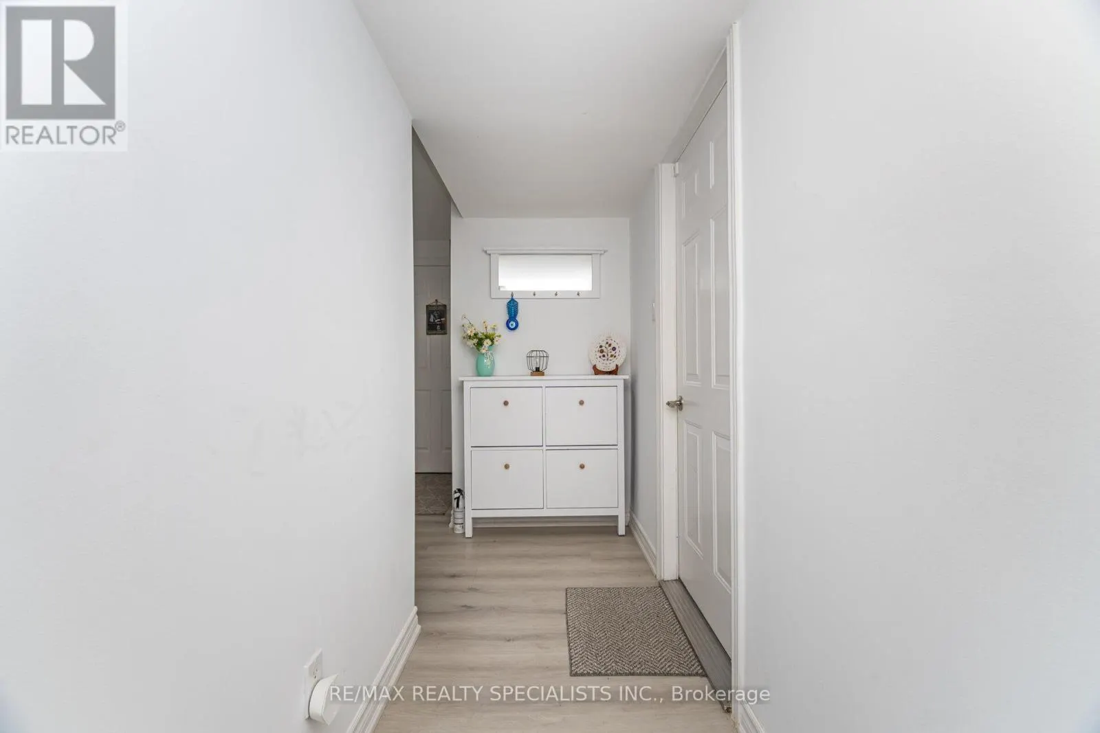 1463 CREDIT WOODLANDS COURT