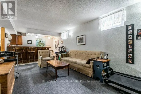 917 MAPLE AVENUE