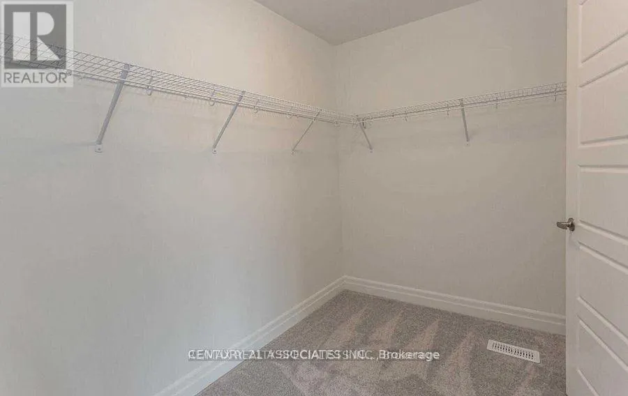 UPPER - 1271 ELDERBERRY CRESCENT