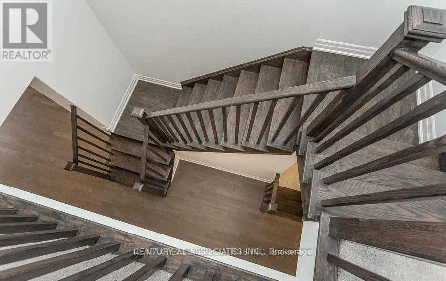 UPPER - 1271 ELDERBERRY CRESCENT