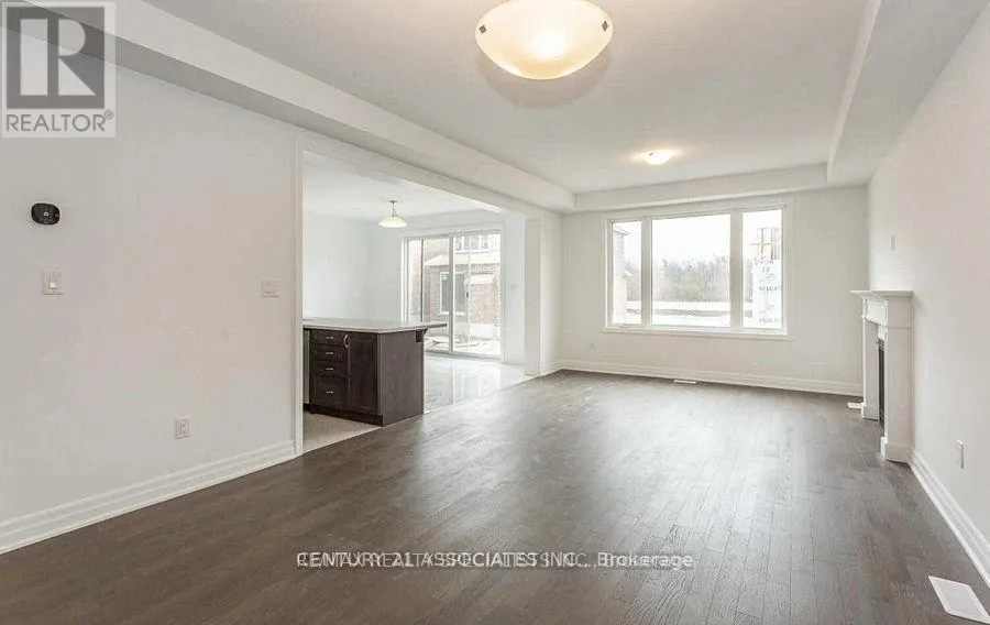 UPPER - 1271 ELDERBERRY CRESCENT
