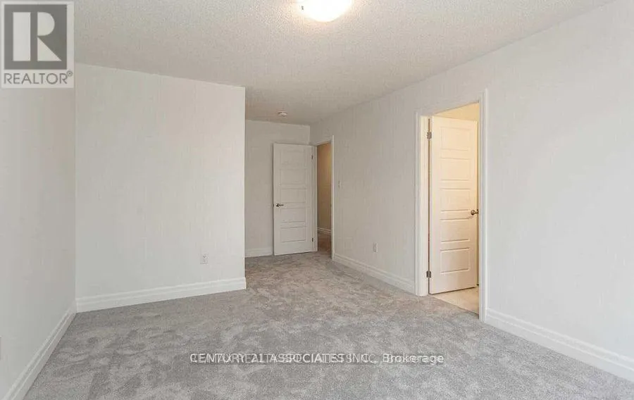 UPPER - 1271 ELDERBERRY CRESCENT