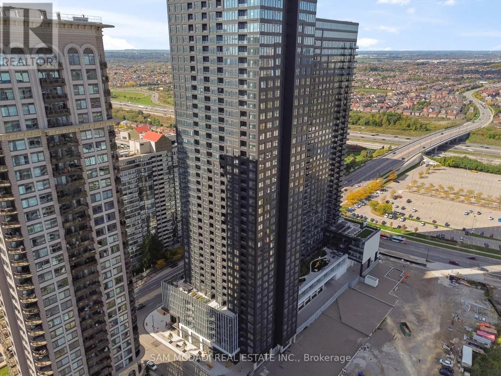 3104 - 395 SQUARE ONE DRIVE