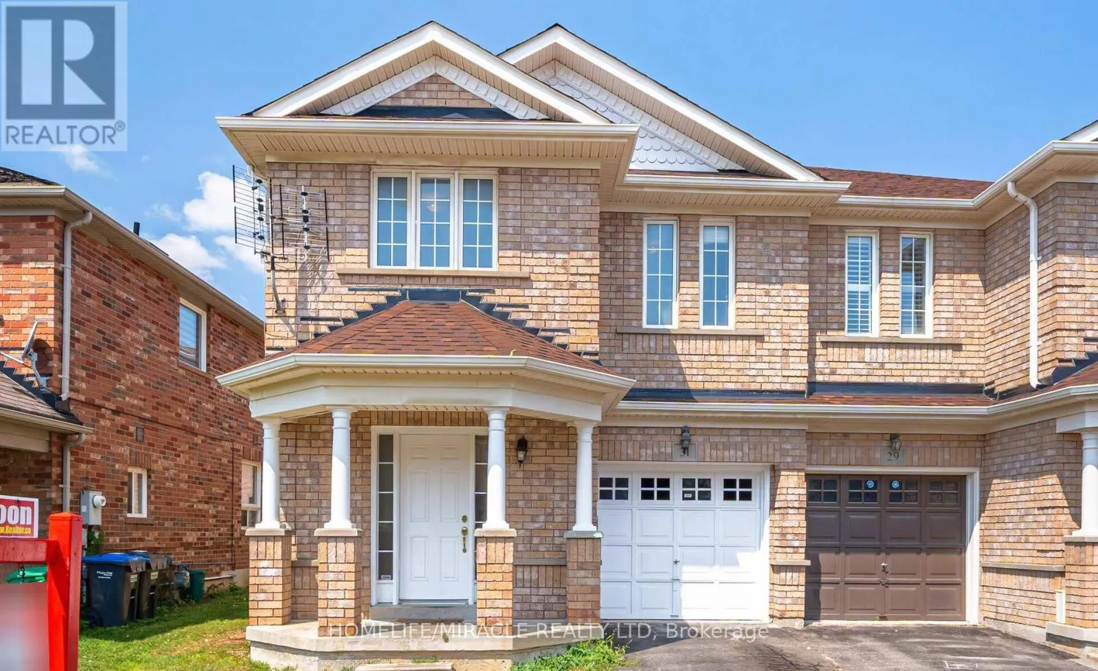 31 HOLLINGSWORTH CIRCLE
