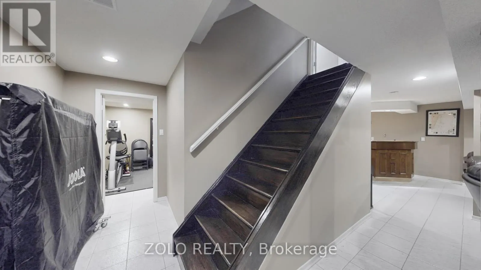 50 LACEWOOD CRESCENT