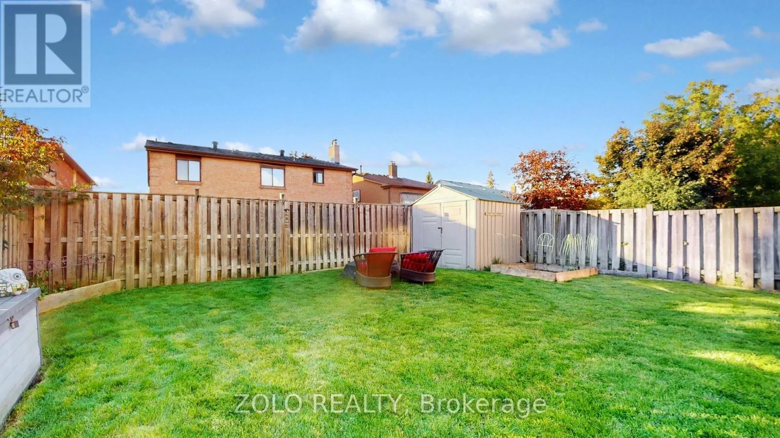 50 LACEWOOD CRESCENT