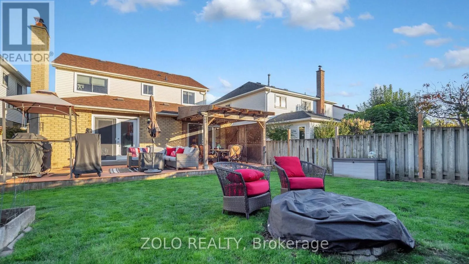 50 LACEWOOD CRESCENT