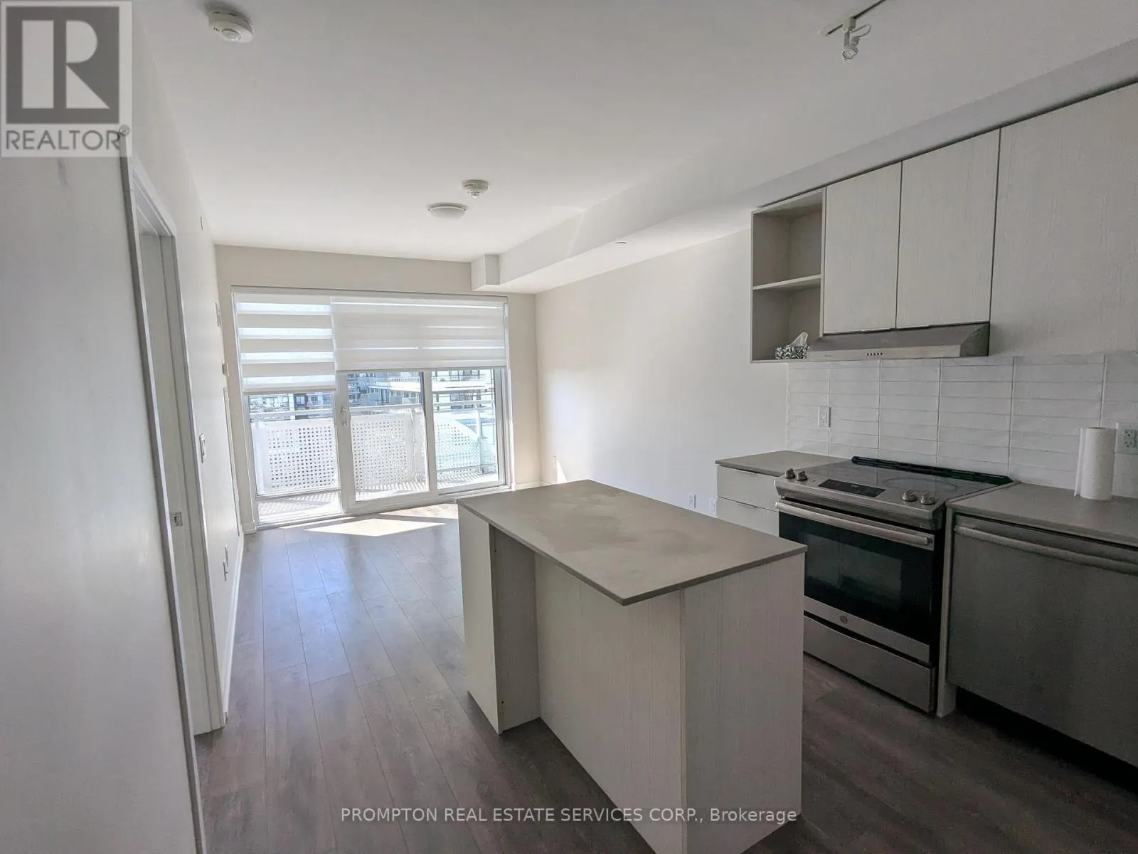 802 - 2520 EGLINTON AVENUE W