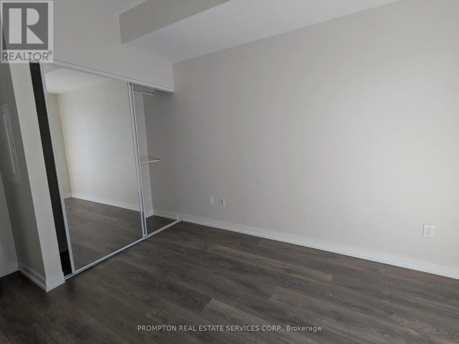 802 - 2520 EGLINTON AVENUE W