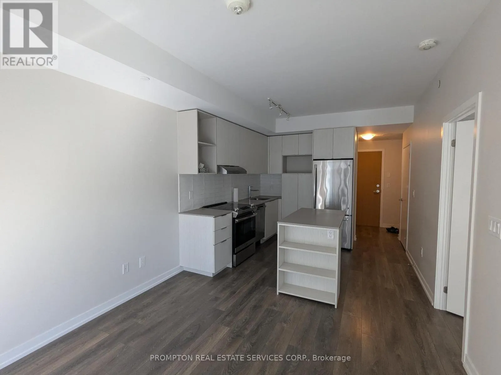 802 - 2520 EGLINTON AVENUE W
