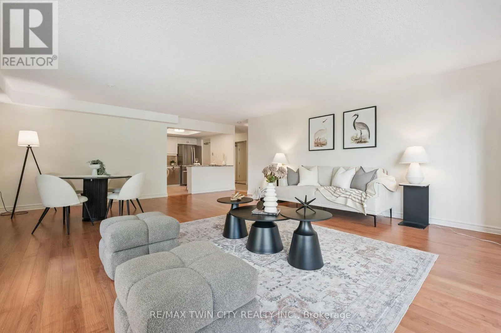401 - 2121 LAKESHORE ROAD