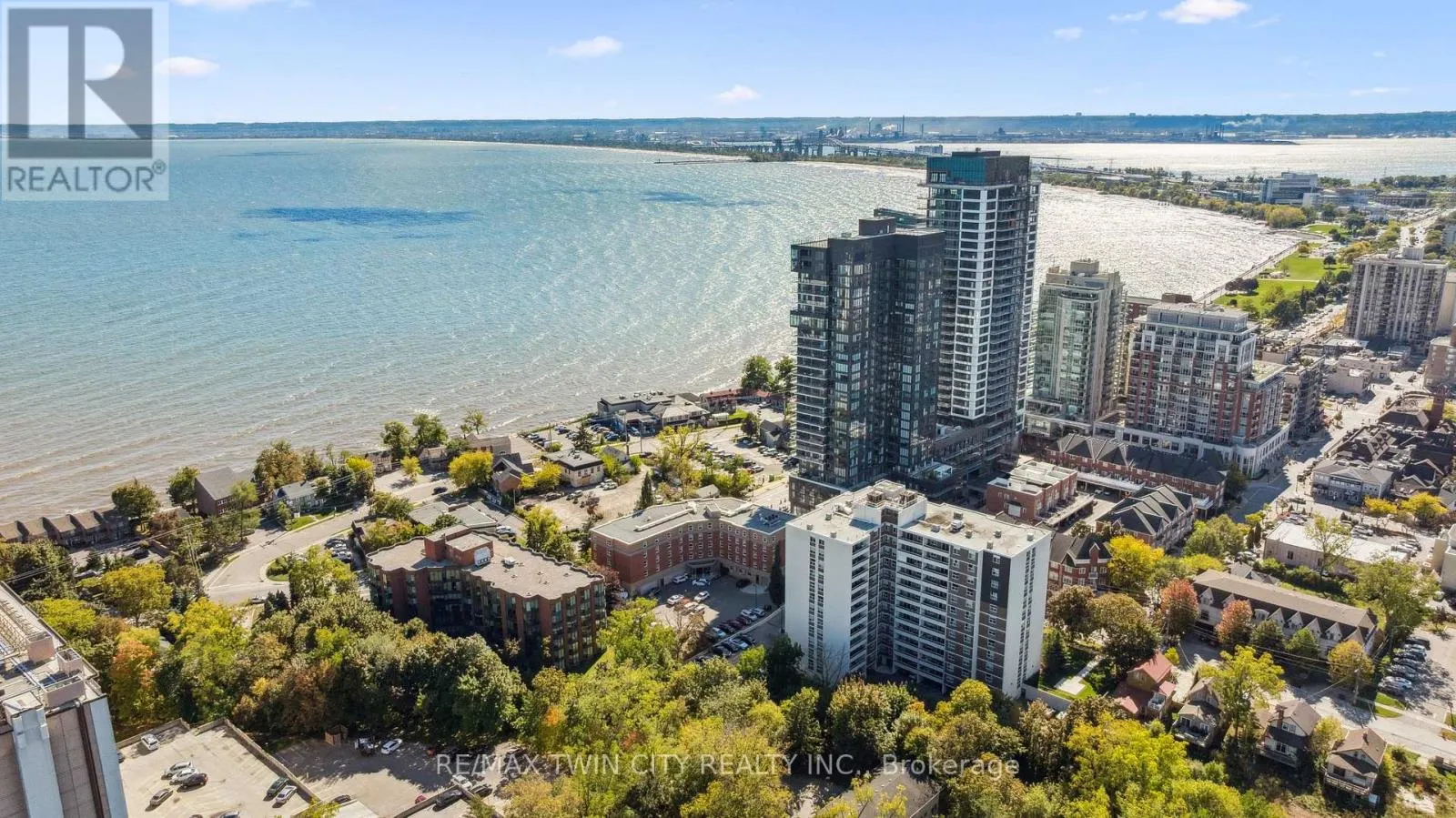 401 - 2121 LAKESHORE ROAD