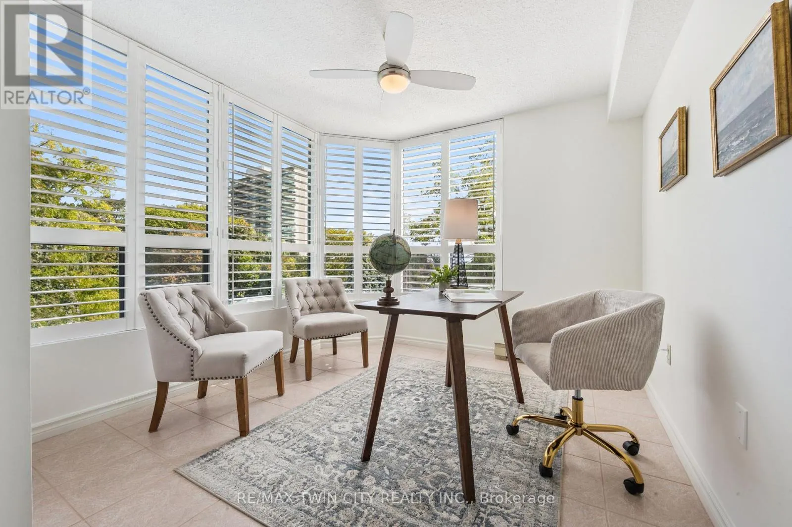 401 - 2121 LAKESHORE ROAD