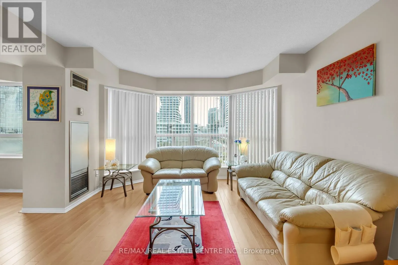 702 - 335 WEBB DRIVE