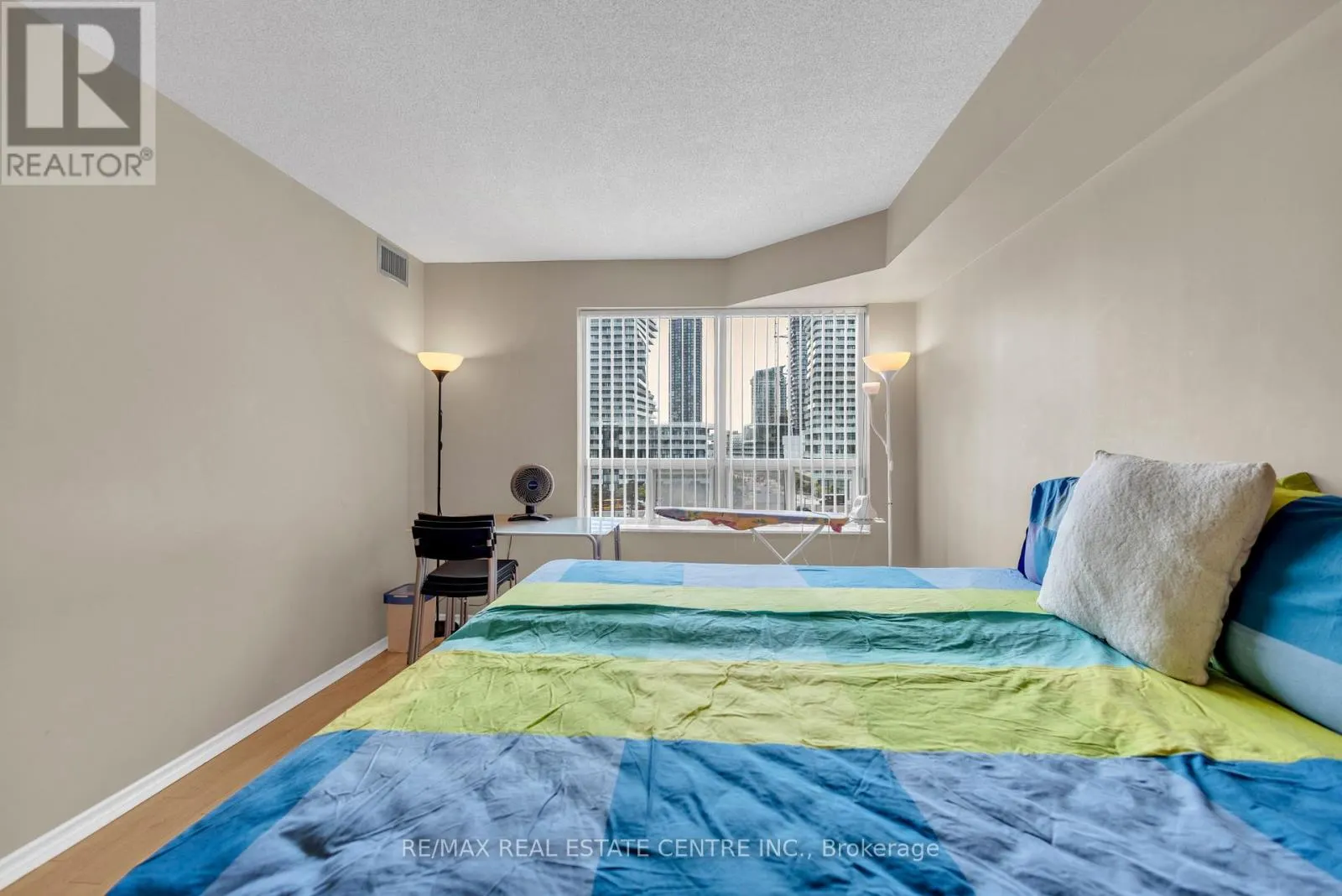 702 - 335 WEBB DRIVE