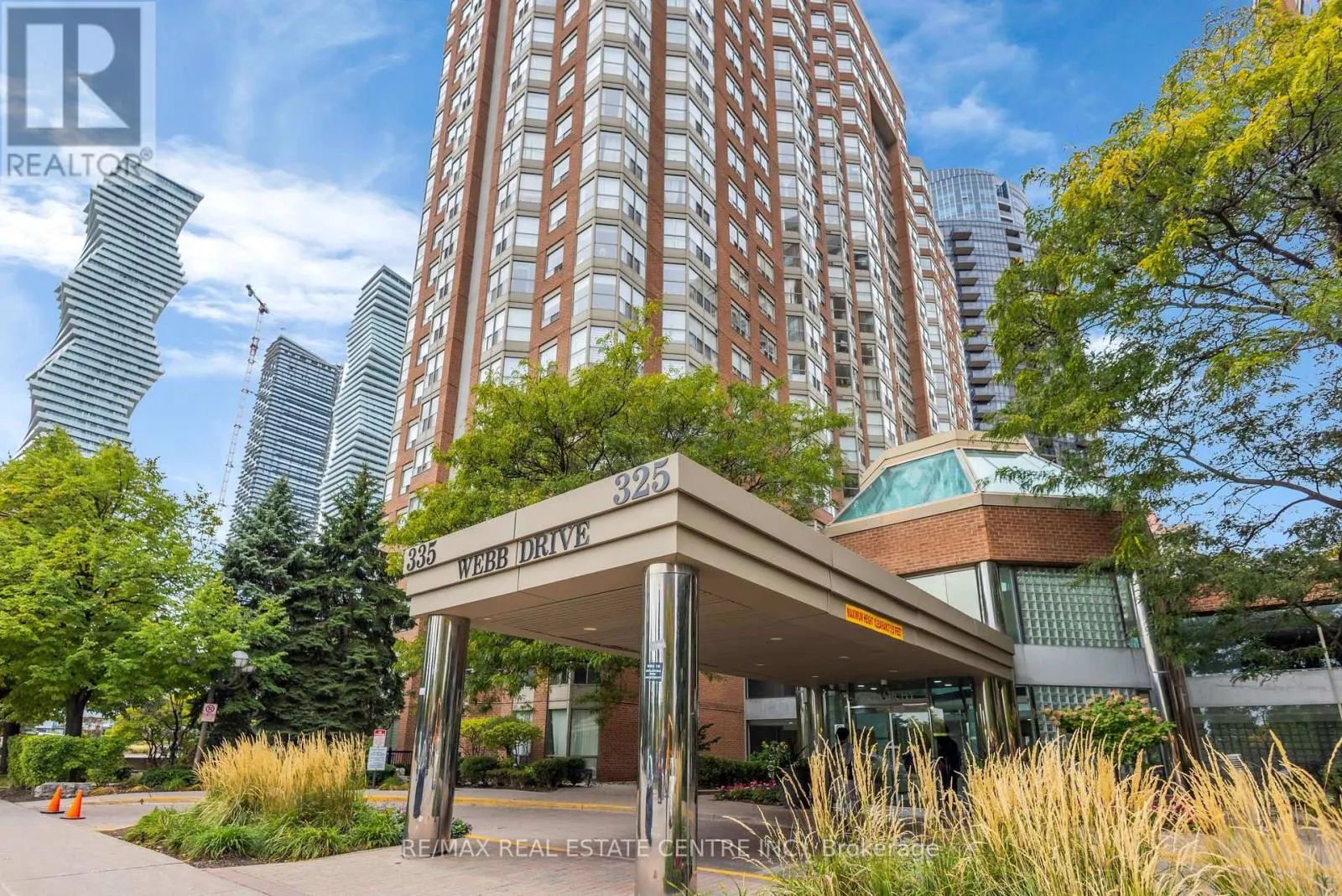 702 - 335 WEBB DRIVE