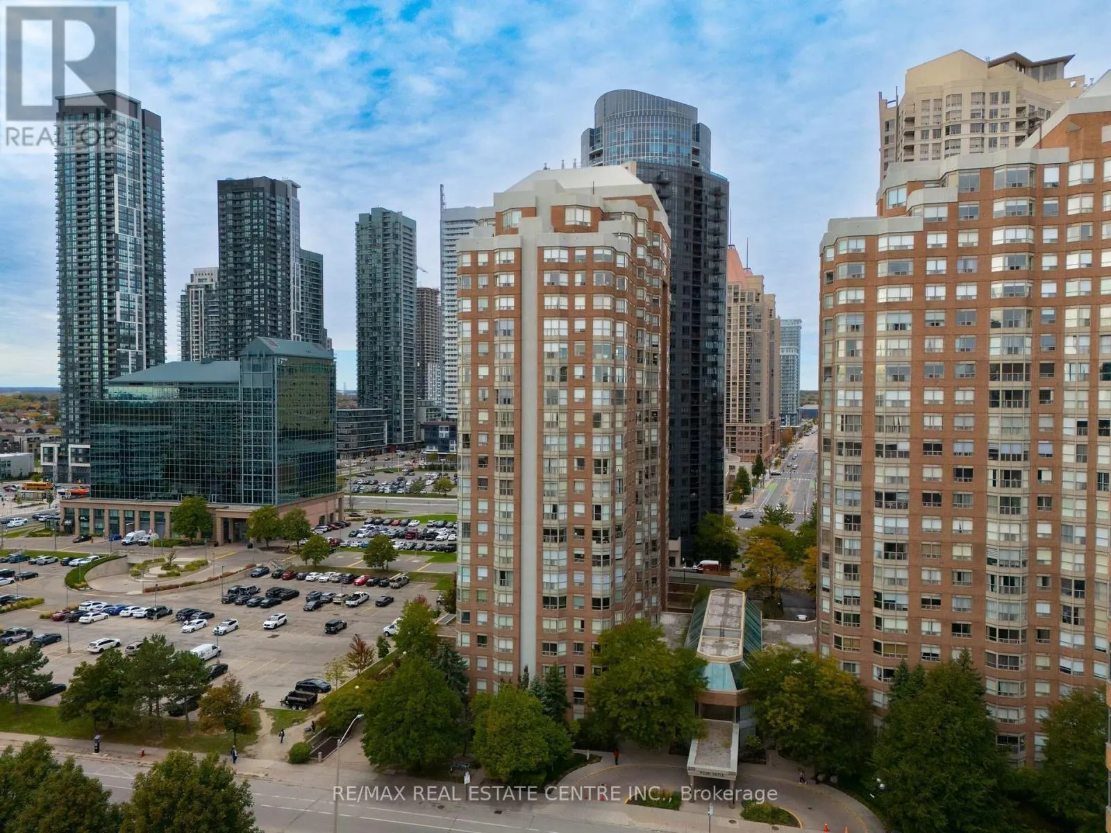 702 - 335 WEBB DRIVE
