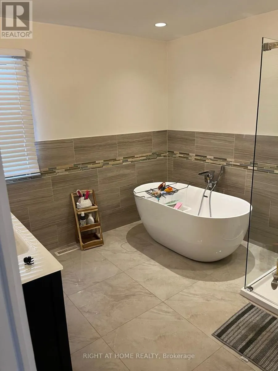 UPPER - 6713 MOCKINGBIRD LANE