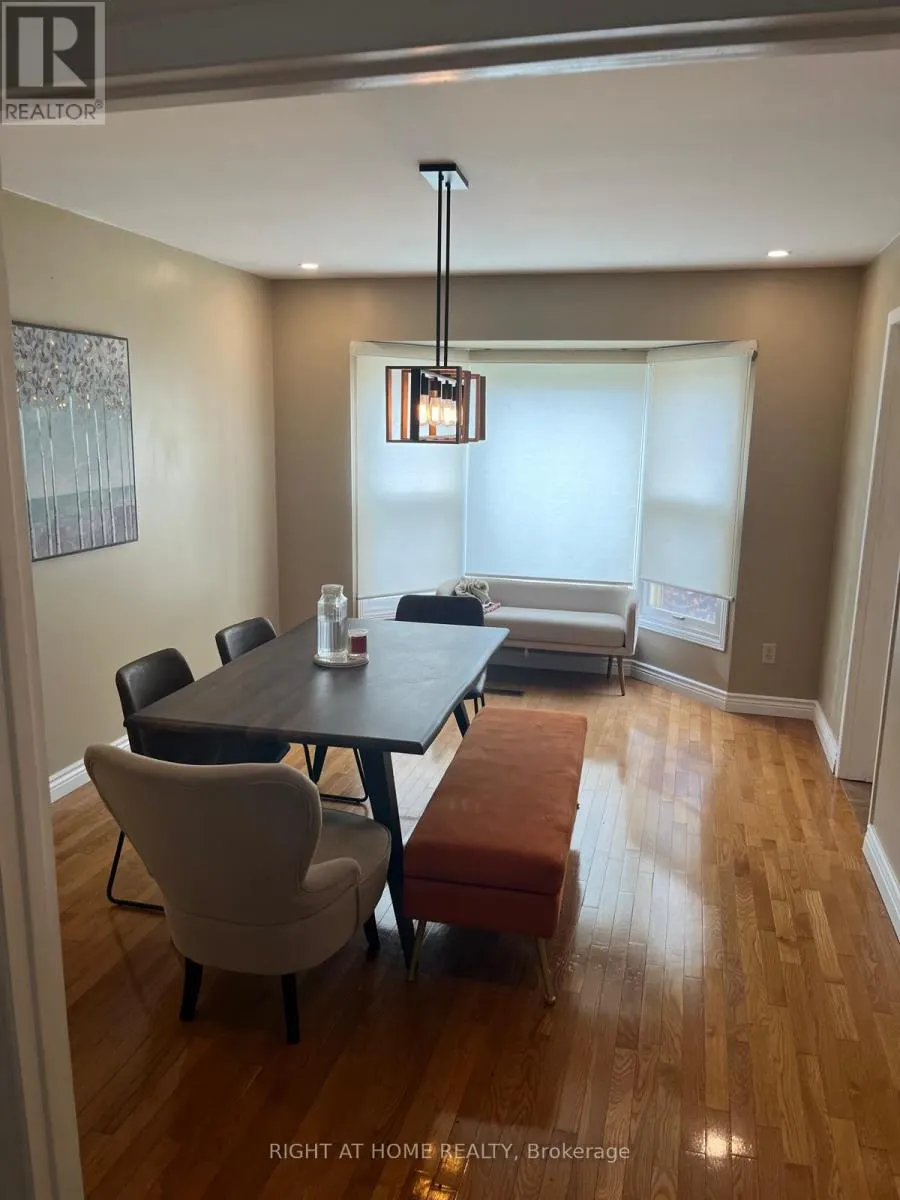 UPPER - 6713 MOCKINGBIRD LANE