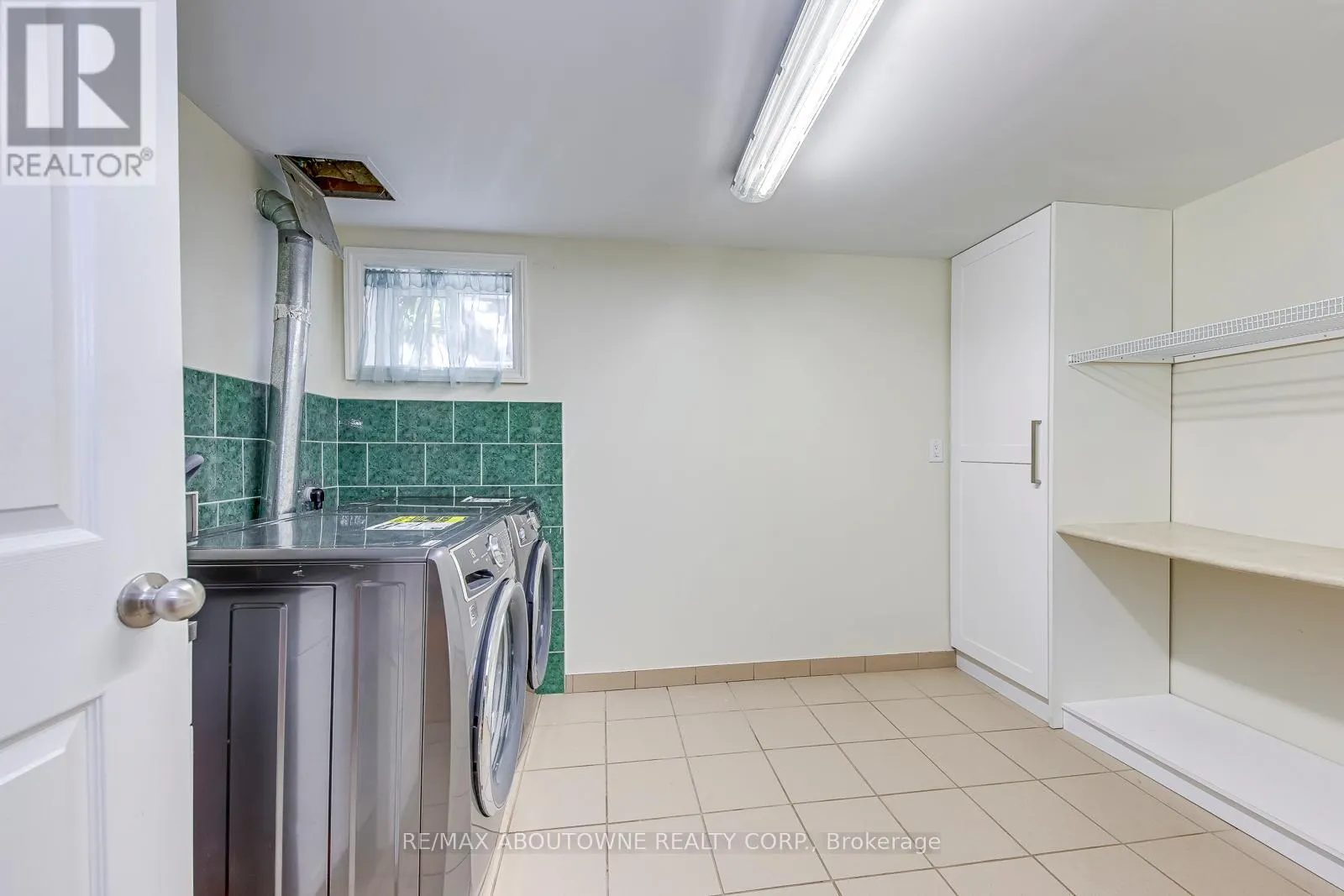 3 GLENN MURRAY DRIVE