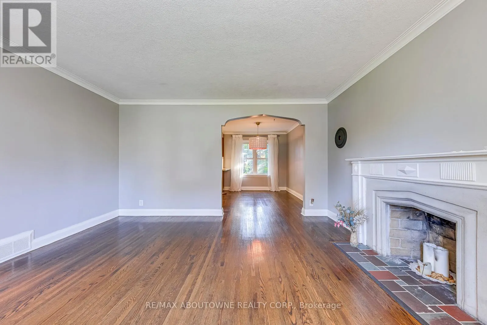 3 GLENN MURRAY DRIVE