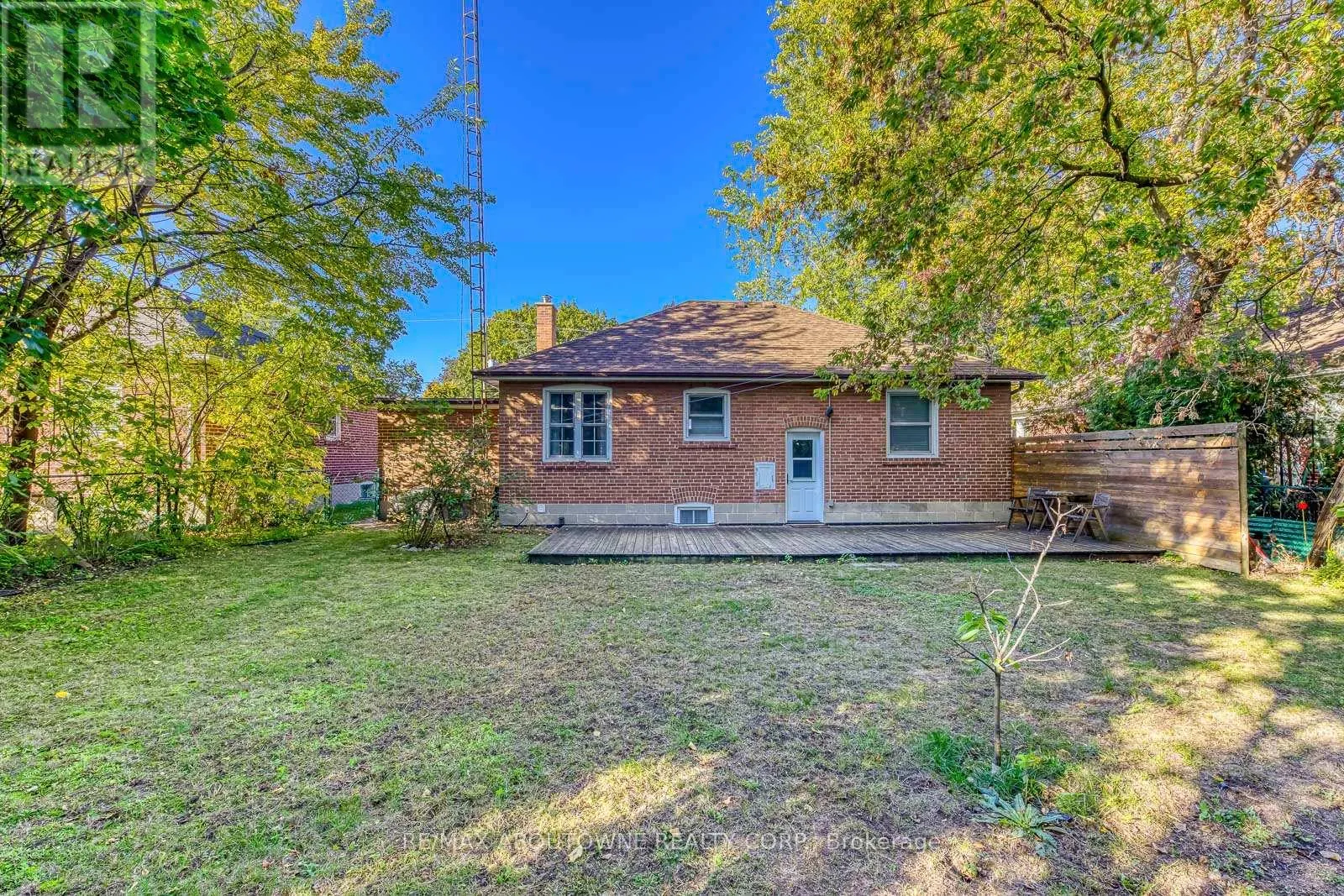 3 GLENN MURRAY DRIVE