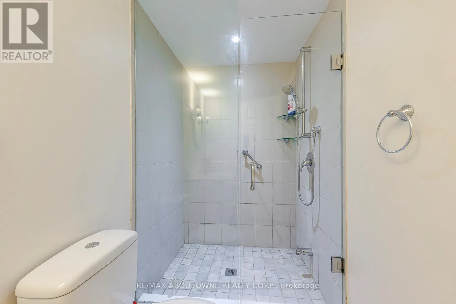 3 GLENN MURRAY DRIVE